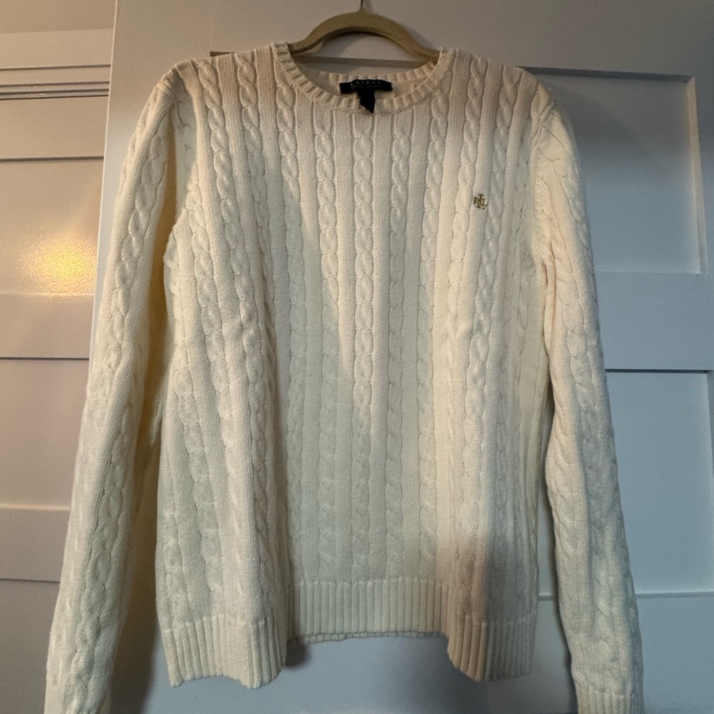 LIKE NEW - Ralph Lauren Cable Knit Sweater Cream XL, Gold RL crest